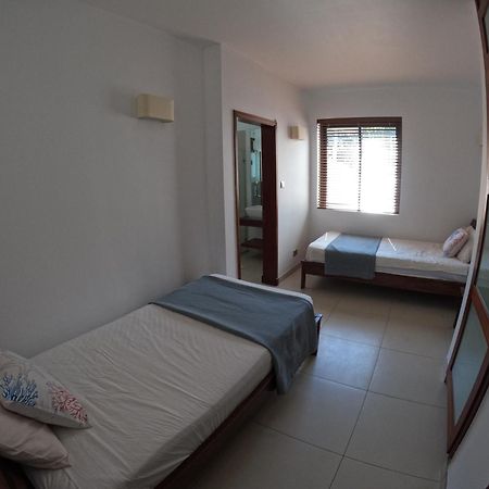 Olana Blue - Beachfront Apartment Rivière Noire Dış mekan fotoğraf